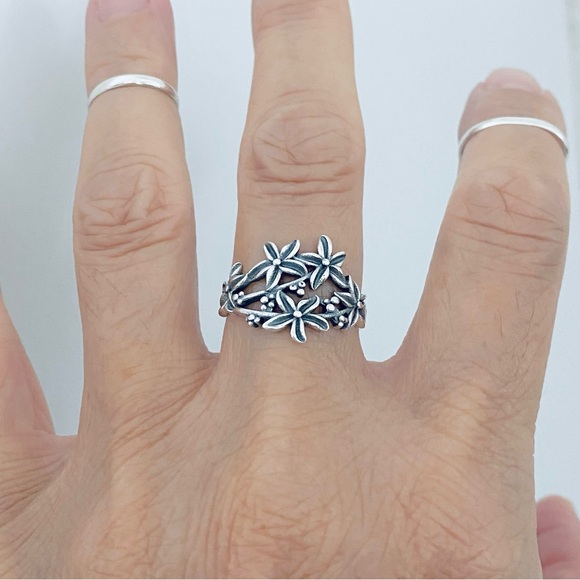 Sterling Silver bouquet of Lilies Ring, Flower Rings, Lily Flowers, Floral Ring - Picture 1 of 12